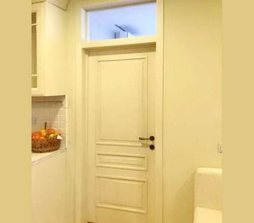 Как зашить окно над дверью