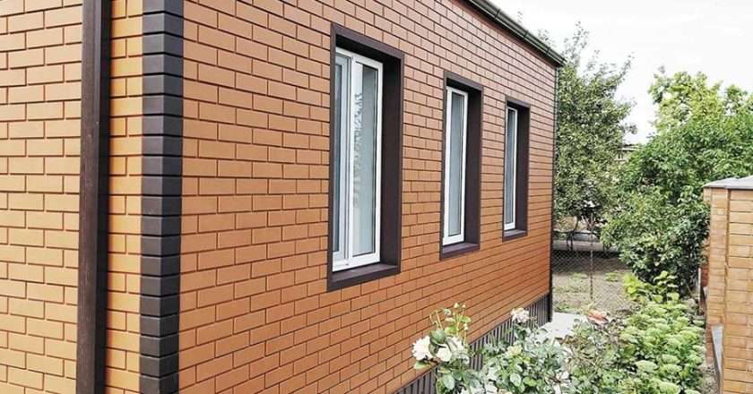 Обшиваем фасад своего дома