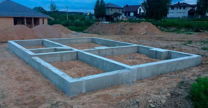 Фундамент своими руками для построенного дома